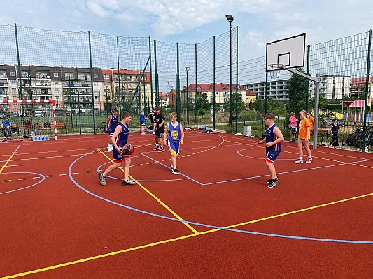 Grafika Streetball w Lęborku. Jakubowy Turniej Koszykówki